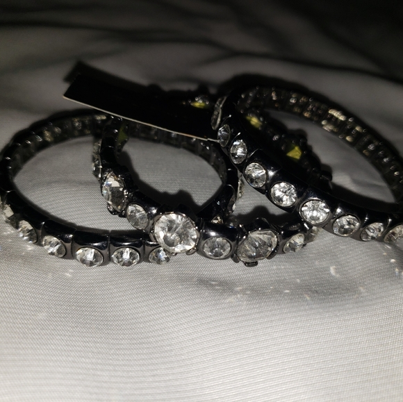 Cache Rhinestone Braclet Set - Picture 4 of 4